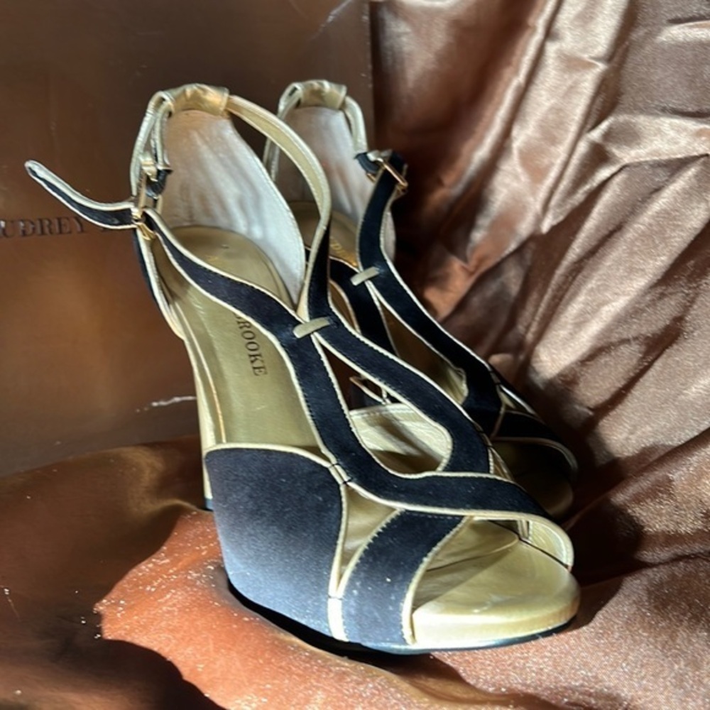 Audrey Brooke platform open toe ankle strap gold leather trim black velvet 8‎